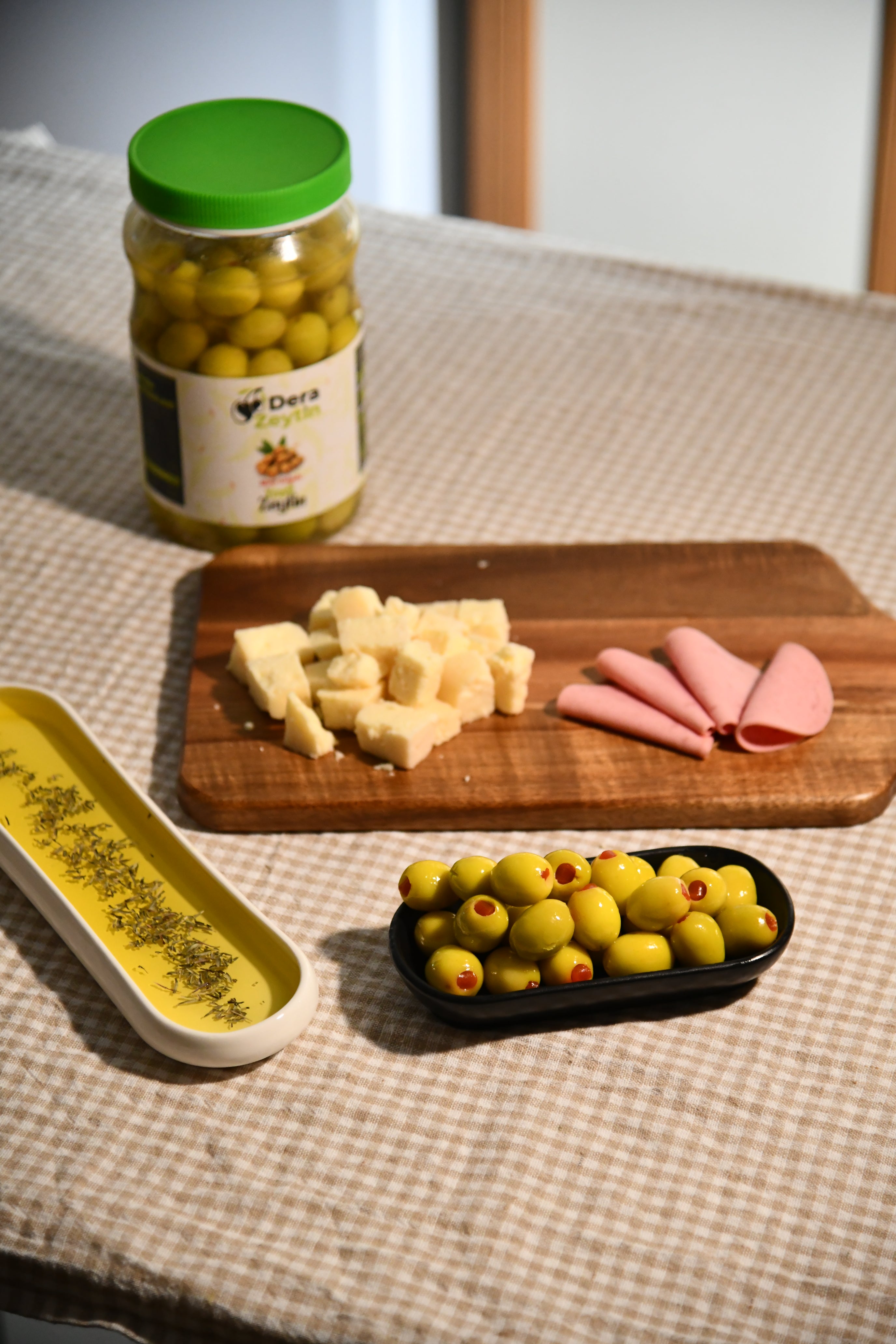 Biber Dolgulu Yeşit Zeytin